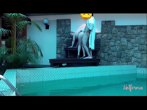 ❤️ Šef poziva sobaricu na bazen, ali nije mogao odoljeti vrućini ❤️ Super porno na bs.pornolymp.ru ❌️